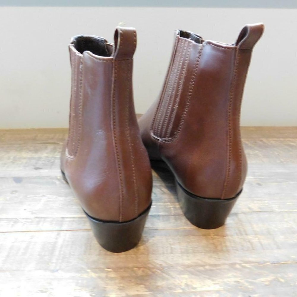 ! J.CREW $268 Chelsea Leather Ankle Boots 03002 - Picture 2 of 2